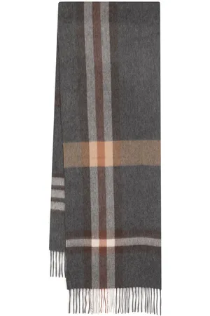 N.Peal frayed-edge Cashmere Scarf - Farfetch