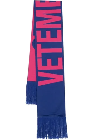 Vetements Intarsia-knit logo fringed scarf