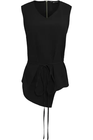 Uma Raquel Davidowicz Calcio asymmetric top