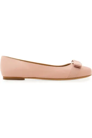 Salvatore Ferragamo Varina leather ballerina shoes