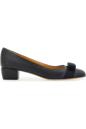 Salvatore Ferragamo Vara 30mm leather pumps