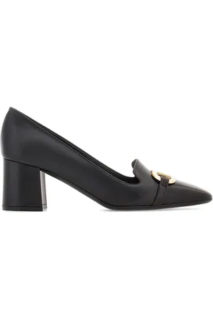 Salvatore Ferragamo Gancini leather pumps