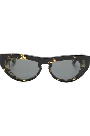 Burberry Cat-eye sunglasses