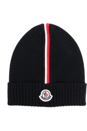 Black moncler store beanie