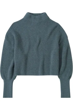 Closed Bishop-sleeve jumper