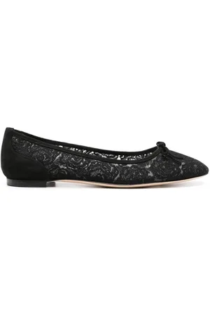 Manolo Blahnik Verizzo floral-embroidered ballerina shoes