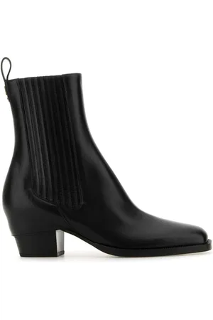 Fendi Leather ankle boots
