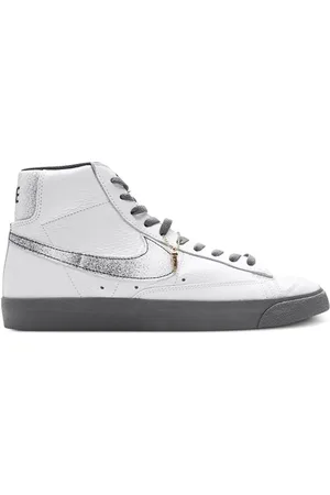 Nike Blazer Mid 