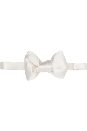 Tom Ford Satin-finish silk bow tie