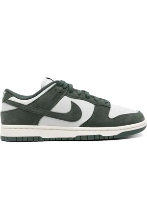 Nike Dunk Low sneakers