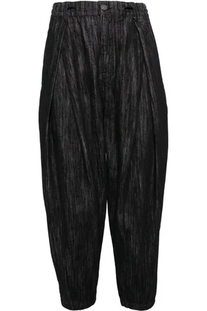 SONGZIO Cross tuck carrot jeans