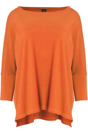 Lygia & Nanny Maina top