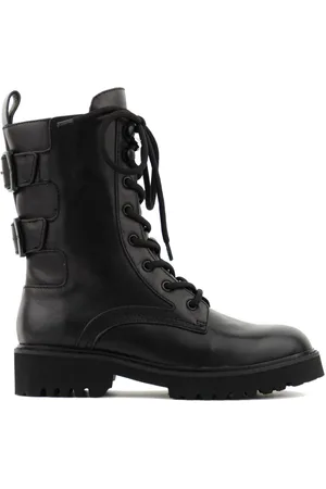 Paul Warmer X Lola Cruz Asai boots