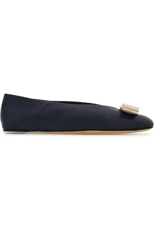 Salvatore Ferragamo Vara bow ballerina shoes