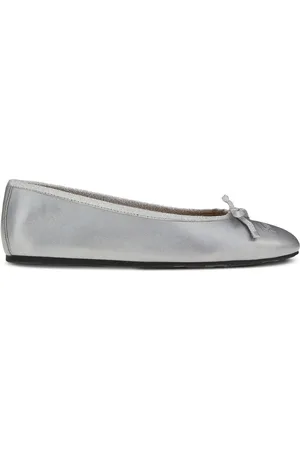 Salvatore Ferragamo Logo-embroidered leather ballerina flats
