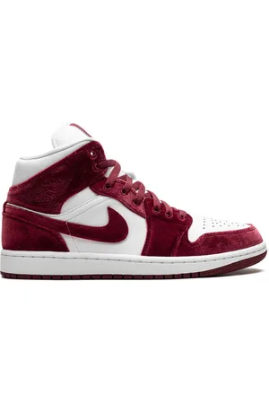 Jordan 1 Mid SE " Velvet" sneakers