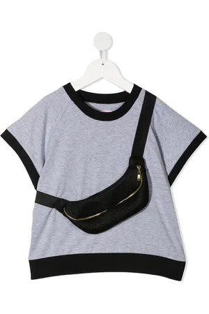 Wauw Capow by Bangbang Ray pouch detail T-shirt