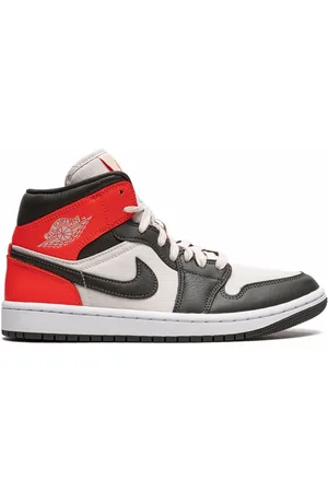 Jordan Air 1 Mid SE "Newsprint" sneakers