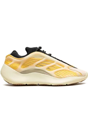 adidas YEEZY 700 V3 "Mono Safflower" sneakers