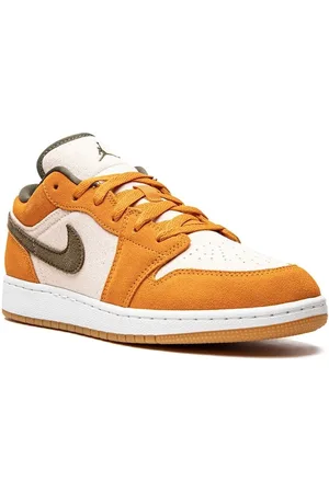 Jordan Air Jordan 1 Low SE "Light Curry" sneakers