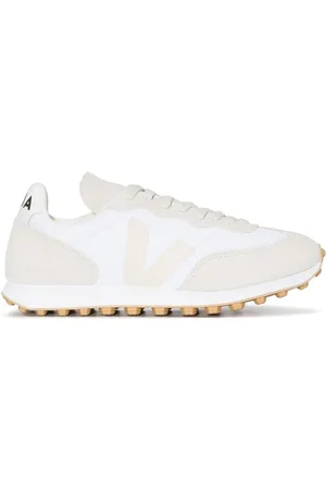 Veja Logo-patch lace-up sneakers