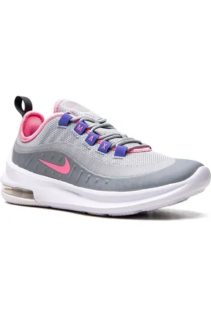 Nike Air Max Axis sneakers