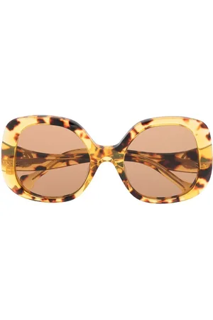 Gucci Logo-plaque oversized sunglasses