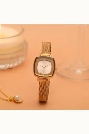 Fastrack Vyb Seeker By Quartz Analog Rose Gold Dial Metal Strap Watch For Girls