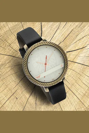 Fastrack Wonder Woman Quartz Analog Silver Dial Leather Strap Watch for Girls