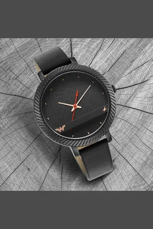 Fastrack Wonder Woman Quartz Analog Dial Leather Strap Watch for Girls