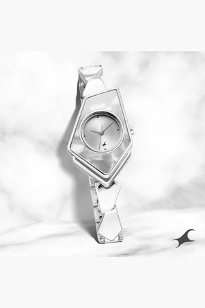 Fastrack Younique Quartz Analog Silver Dial Metal Strap Watch for Girls