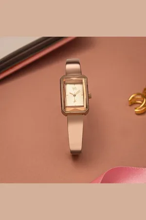 Fastrack Vyb Diva By Quartz Analog Pink Dial Metal Strap Watch For Girls