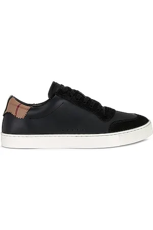 Burberry shoes outlet cost