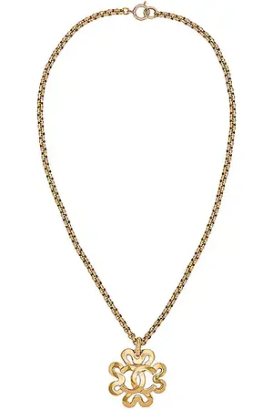 Van Cleef Clover Diamond Necklace For Women Classic Fashion Birthstone  Jewelry For Valentines Day, Mothers Day, And Engagement From Chanel_gg,  $17.94 | DHgate.Com