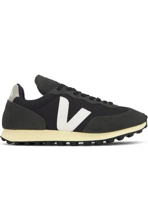 Veja Rio Bronco in Grey