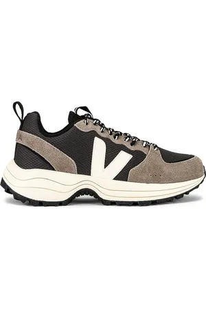 Veja Venturi Sneaker in Charcoal