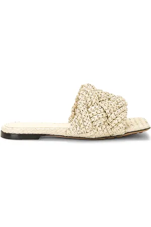 Bottega Veneta Lido Flat Sandal in Neutral