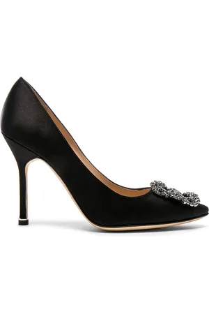 Manolo Blahnik Hangisi 105 Satin Pumps in Black