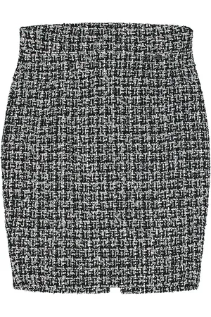 CHANEL Tweed Skirt in Grey