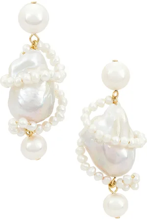 COMPLETEDWORKS Freshwater & Baroque Pearl Earring in White