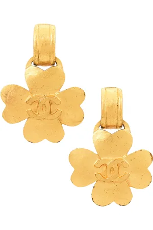 CHANEL 1995 CC Clover Clip-On Earrings in Metallic