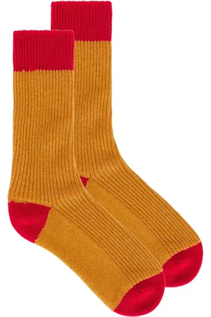 Guest In Residence The Soft Cashmere Socks in Yellow