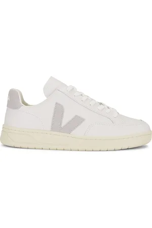 Veja V-12 in White