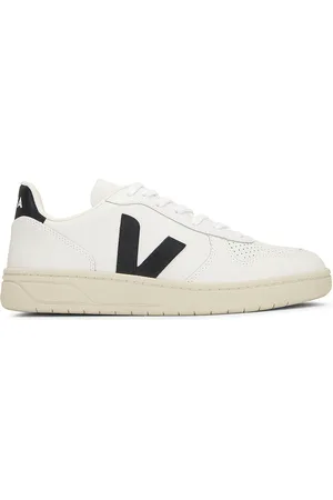 Veja V-10 Sneaker in White