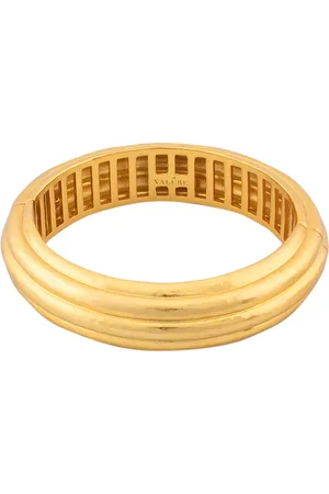VALÉRE Ribbed Bangle Bracelet in Metallic Gold
