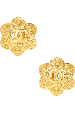 CHANEL 1996 CC Flower Clip-On Earrings in Metallic