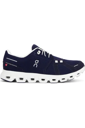 On Running Cloud 6 Sneakers in Black