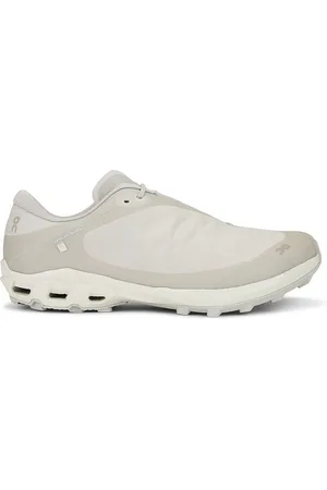 On Running X Post Archive Facti (PAF) Cloudventure Peak Sneaker in Green