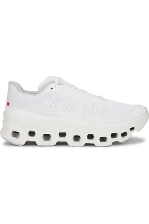 On Running Cloudmster Void in White