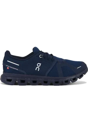 On Running Cloud 6 Sneakers in Navy
